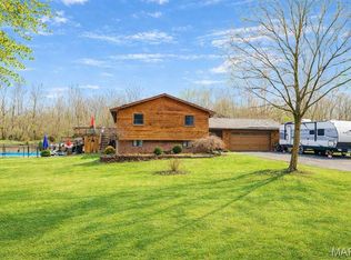 2039 Shook Ln, Centralia, IL 62801