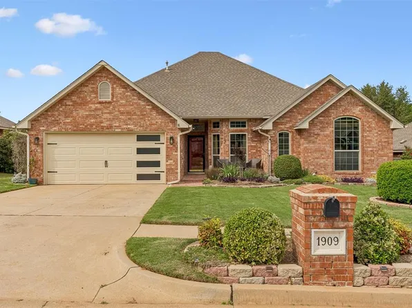 1909 Del Simmons Dr, Edmond, OK 73003