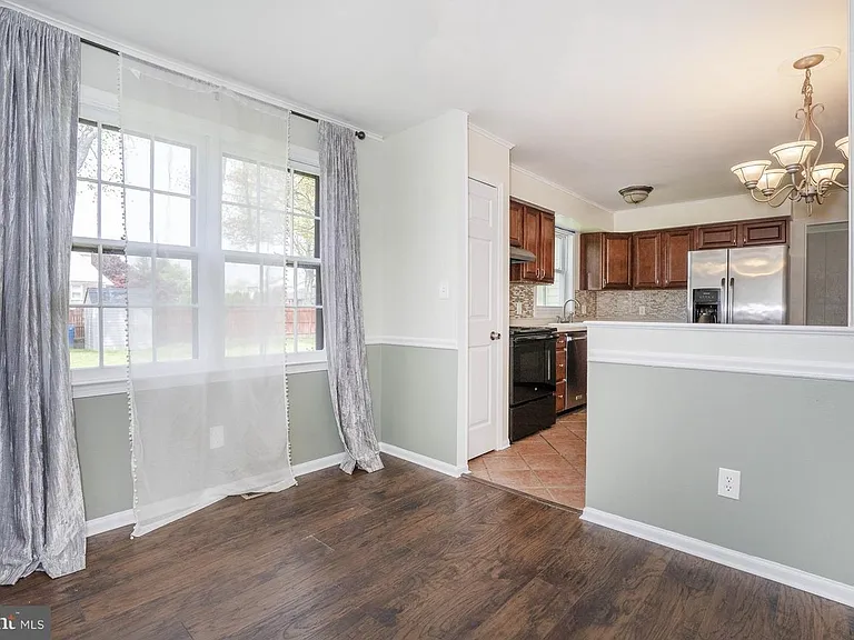 107 Washington Ave — Photo 6