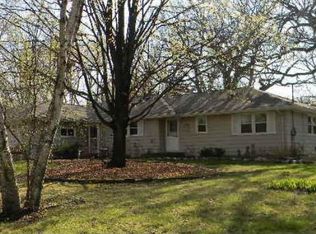 2145 Bonnie Ln, Golden Valley, MN 55422