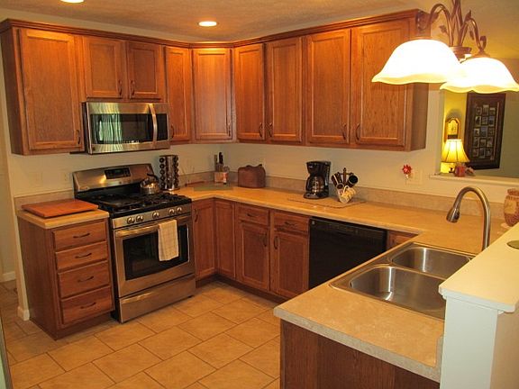 5th image of 326 Oak Vista Dr