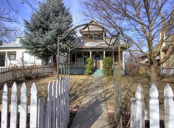 2nd image of 424 W Mansfield Ave