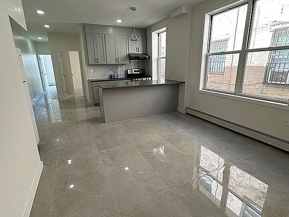 2nd image of 448 Avenue