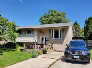 40 Thornhill Cres, Chatham Kent, ON N7L4M3