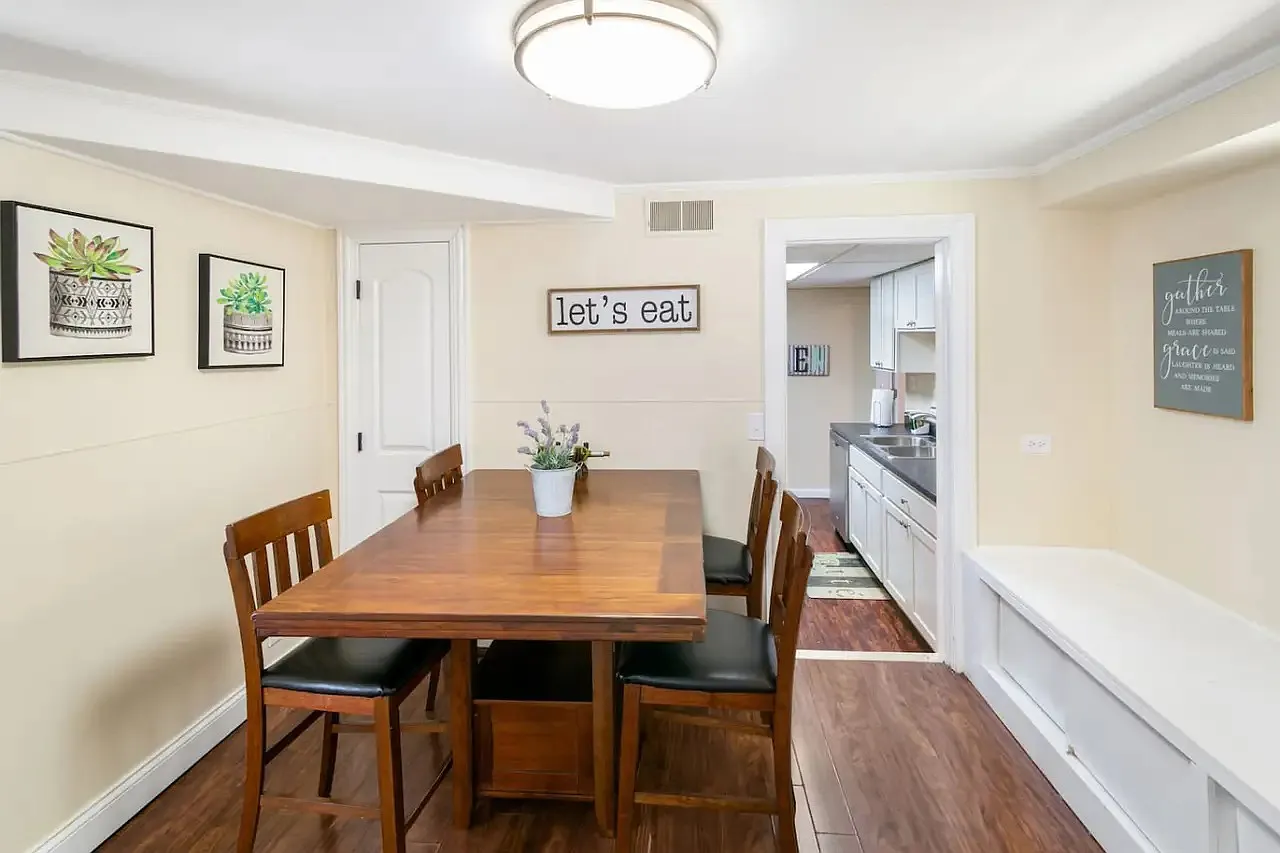 2 bed, 1200 sqft, $3,000 — Photo 3