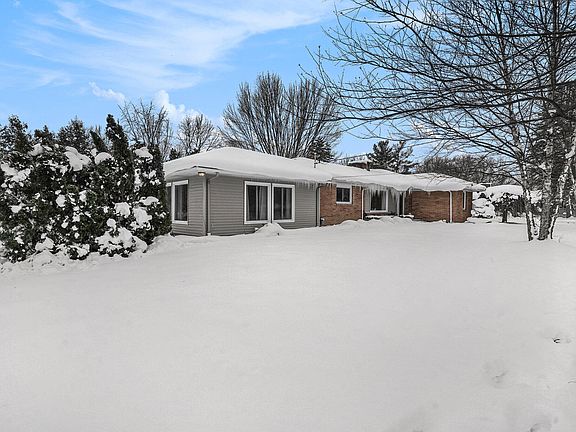 4th image of 305 Kingswood Dr SE