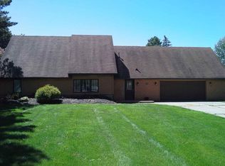 1407 Ripley Rd, Linden, MI 48451