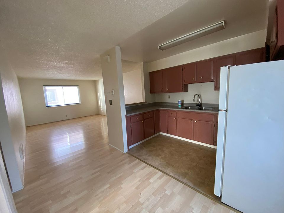 1st image of 1072 Huntington Ave E #3