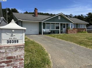 30399 Driftwood Dr, Gold Beach, OR