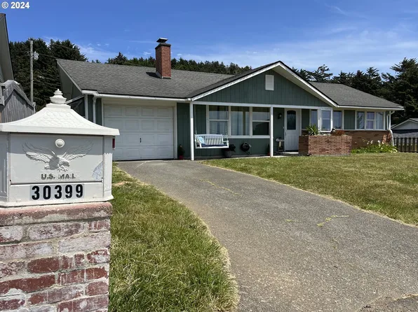 30399 Driftwood Dr, Gold Beach, OR 97444