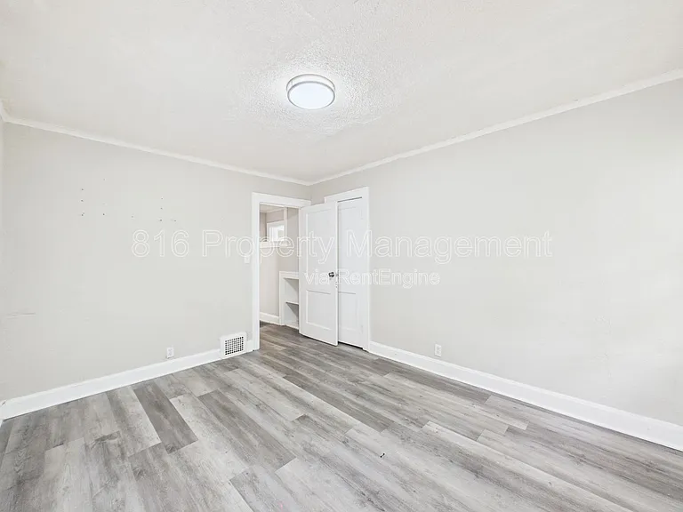 5636 Garfield Ave — Photo 15