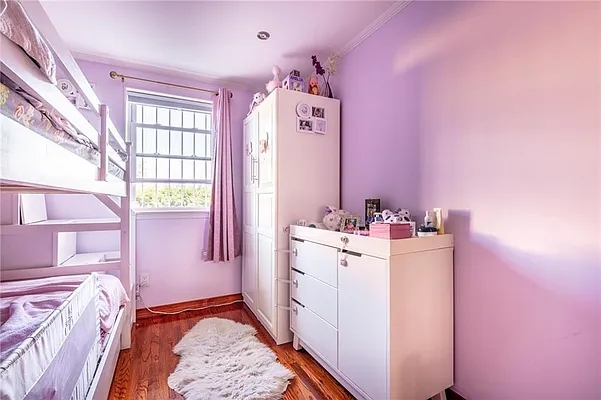 Sold by Remax Edge | media 12