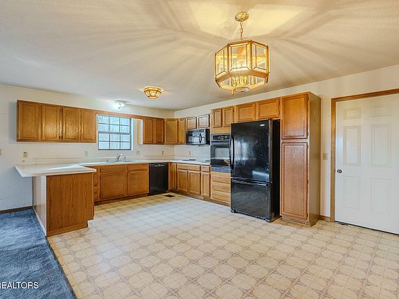 5th image of 1531 Madron Dr