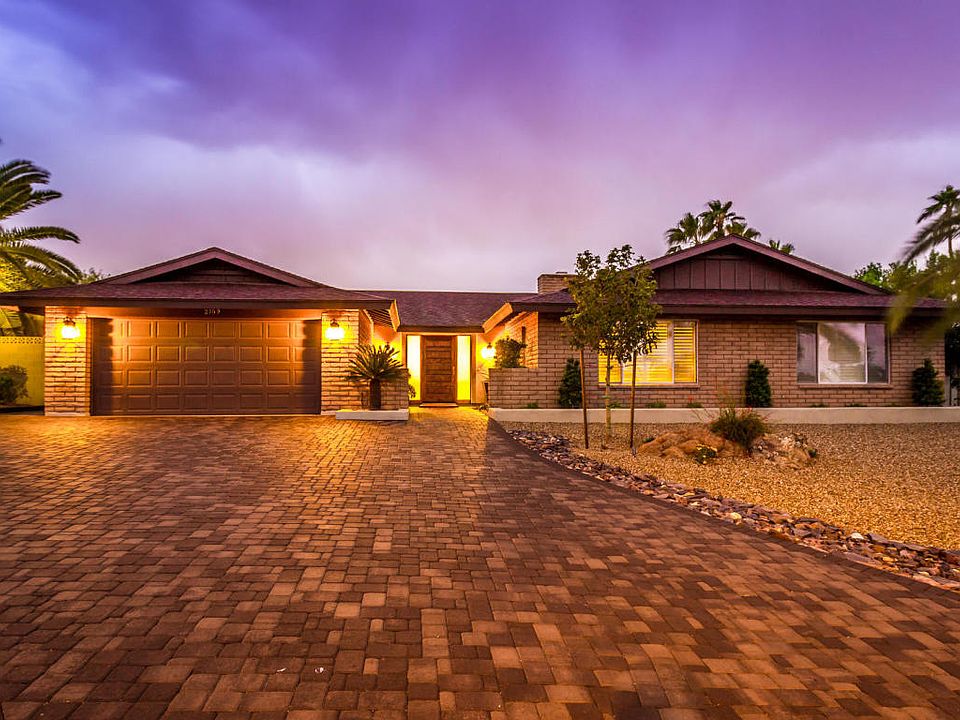 1st image of 2309 E Lincoln Cir