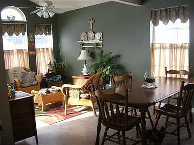 5th image of 8576 Lyndhurst Dr