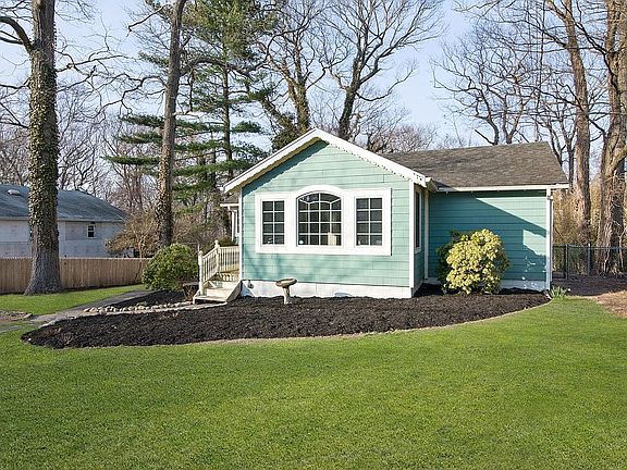 2nd image of 83 Cedar Dr