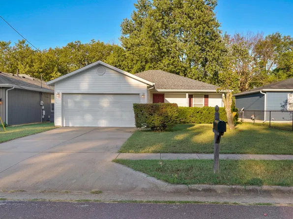 327 N Westport Avenue, Springfield, MO 65802