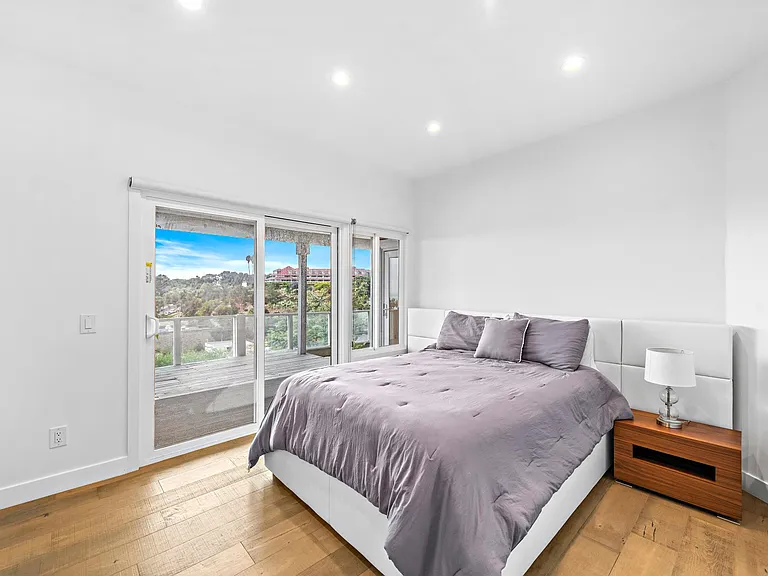 25256 Manzanita Dr — Photo 23
