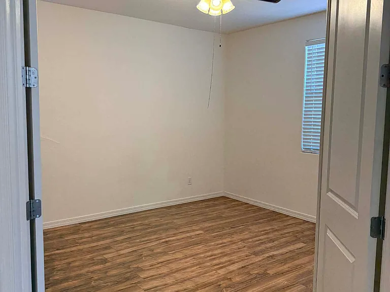 40835 W Patricia Ln — Photo 13