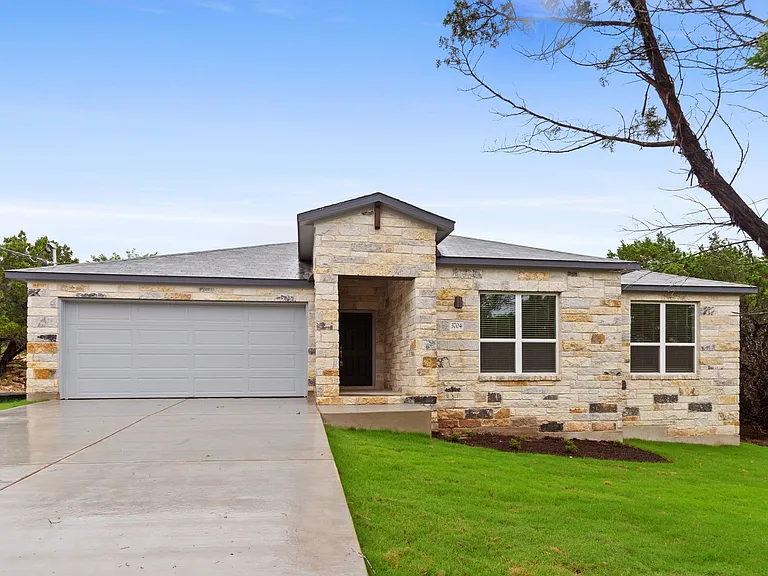 3704 Stillwood Ln — Photo 1