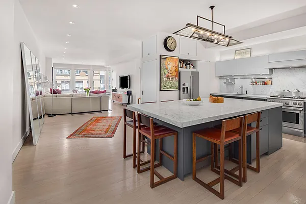 Sold by Coleman Real Estate Group | media 10