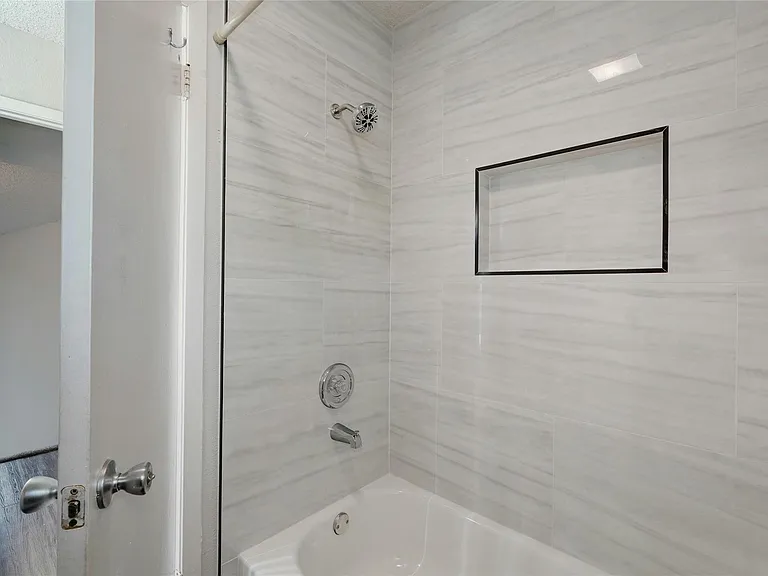 11406 Ptarmigan Dr #B — Photo 4