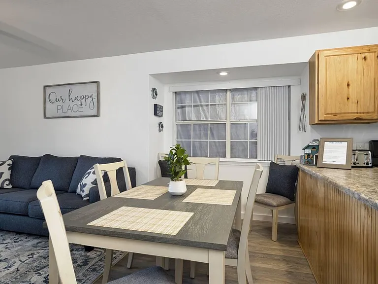 38 Lantern Bay Ln #4 — Photo 6