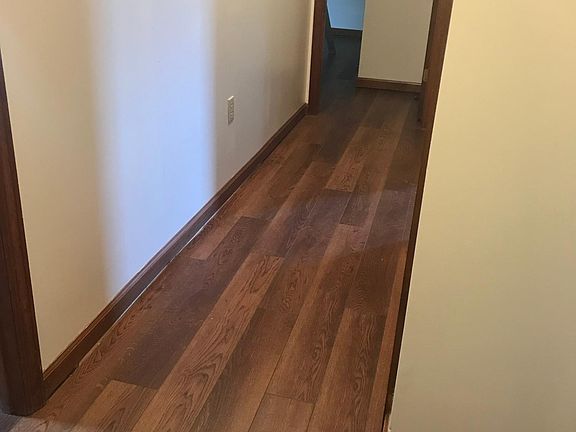 5th image of 95 Church St