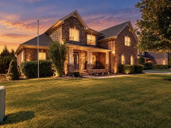1007 Via Francesco Way, Spring Hill, TN 37174