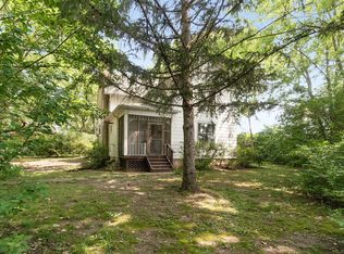 1537 Harmon Rd, Dixon, IL 61021