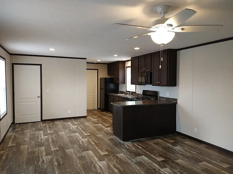 Broadview Estates — Photo 24