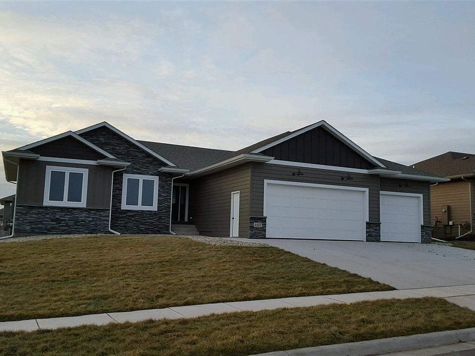 1st image of 4117 Harmony Dr