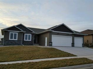 4117 Harmony Dr, Sioux Falls, SD 57110