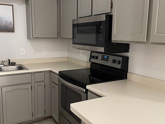 5th image of 1005 Ivy Dr #398