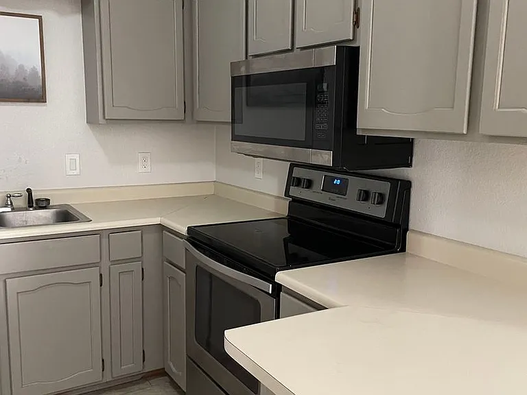 1005 Ivy Dr #398 — Photo 5