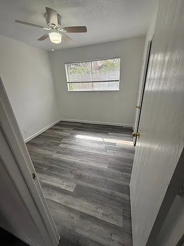 390 Henshaw Ave #5 Photo 1