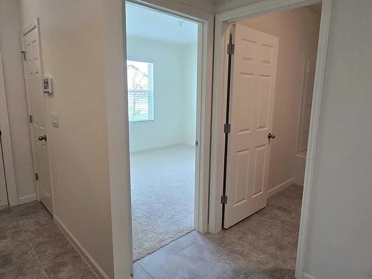 528 Seafoam Cir — Photo 7