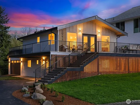 38274 Vista Key Drive NE, Hansville, WA 98340