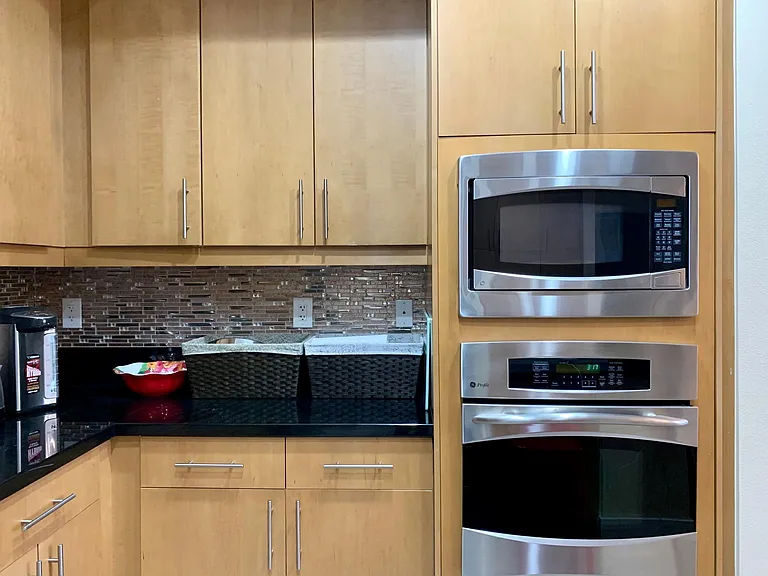 150 The Promenade N #208 — Photo 12