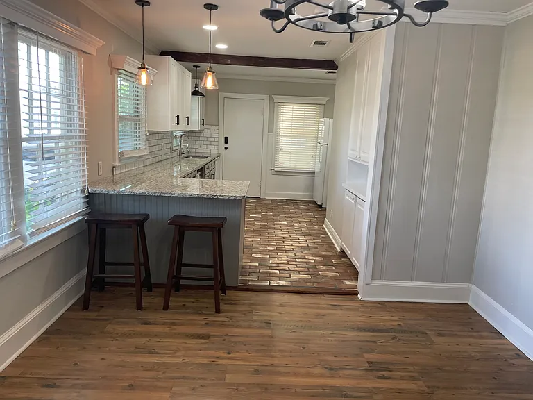 2265 Glasgow Ave — Photo 9