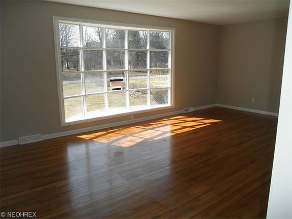 4th image of 25889 Euclid Chagrin Pkwy