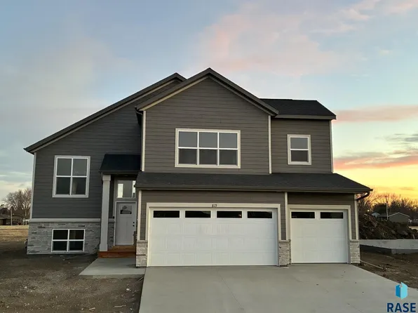 819 Estate St, Harrisburg, SD 57032