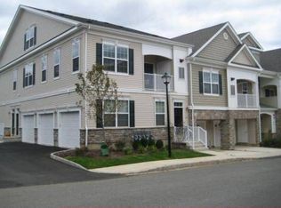 210 Stone Creek Ct, Whippany, NJ 07981