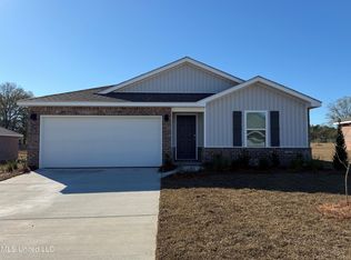 17469 E Sycamore St, Gulfport, MS 39503