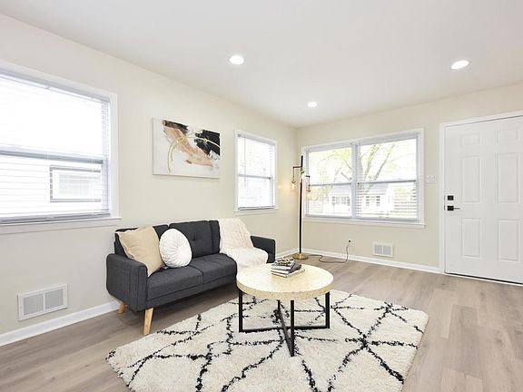 5th image of 8106 W Herbert AVENUE