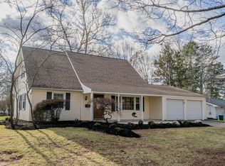 7 Russett Rd, Somerset, NJ 08873