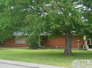 601 Skyline Rd, Grand Prairie, TX 75051