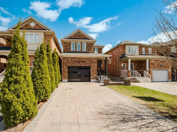 19 Coronet St, Whitchurch Stouffville, ON L4A 0X8