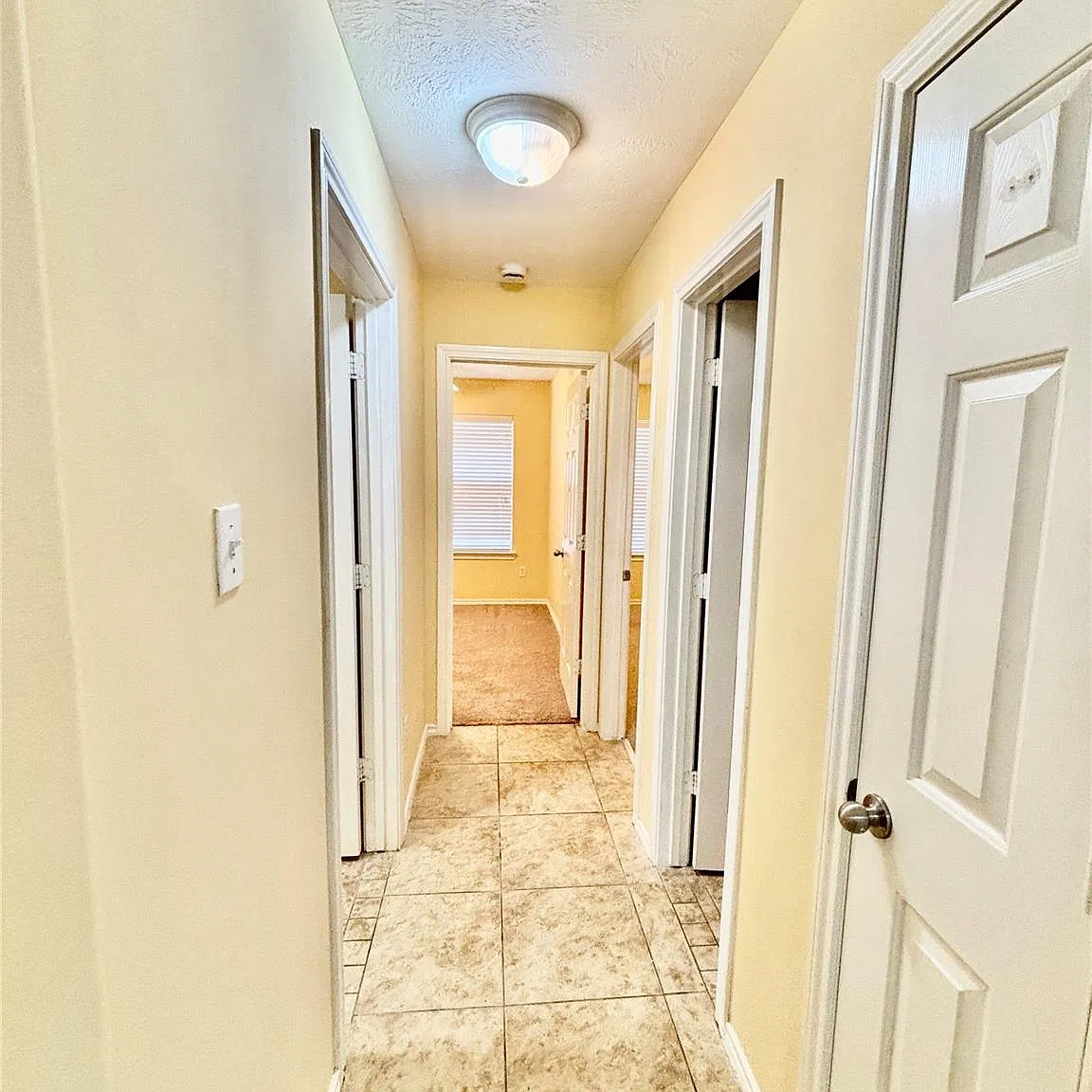 4 bed, 2.0 bath, 1897 sqft, $2,450 — Photo 2