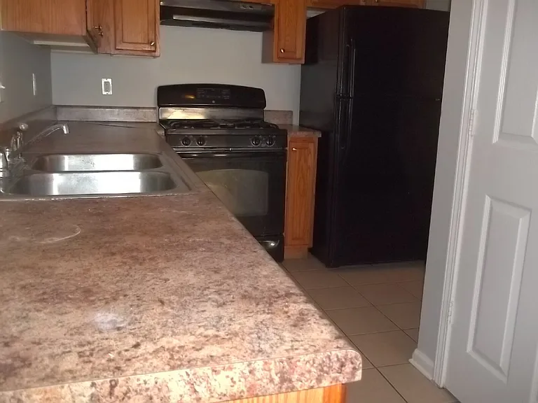 610 Waynes Ct SE — Photo 12